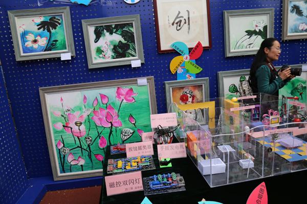 郑东新区外国语中学的展区