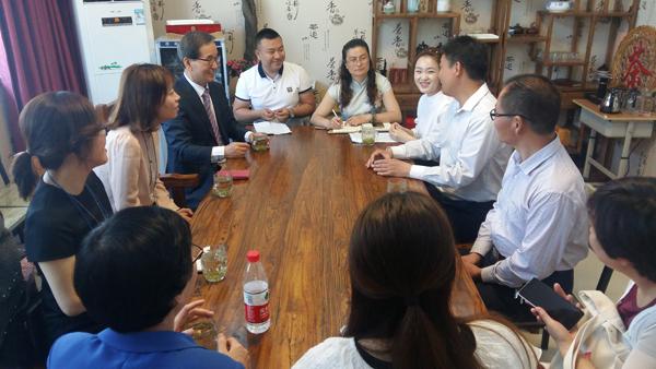 中韩双方学校校长和老师交流,商讨今后互派老师学习交流2