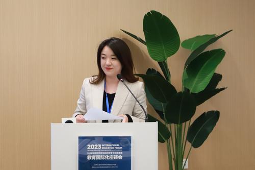 3.郑东新区教育文化体育局副局长白静主持