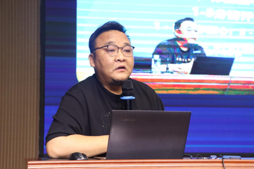 赵鹏飞老师为大家讲授幼小衔接知识