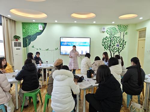 2郑东新区教研室心理健康教育教研员王娟点评总结