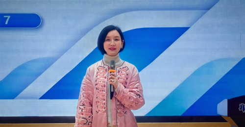 2郑东新区基础教育教学研究室副主任皇甫丽敏总结